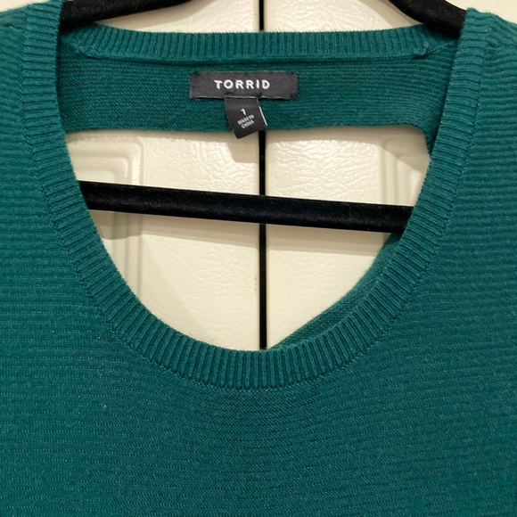 Torrid Emerald Green Cut Out Sweater Dress size 1 - Picture 5 of 5